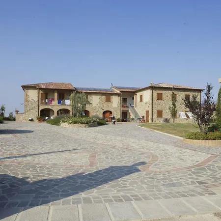 Sleeps 6 With Pool *