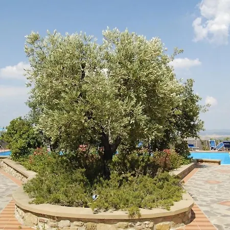 Sleeps 6 With Pool *