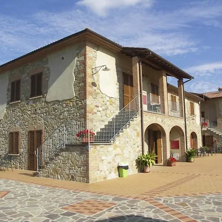 Sleeps 6 With Pool Appartement Lajatico