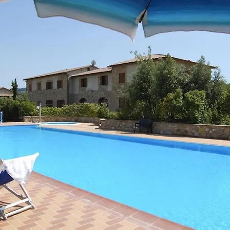 Sleeps 6 With Pool Appartement Lajatico