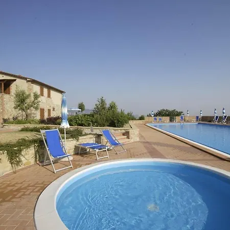 Appartement Sleeps 6 With Pool
