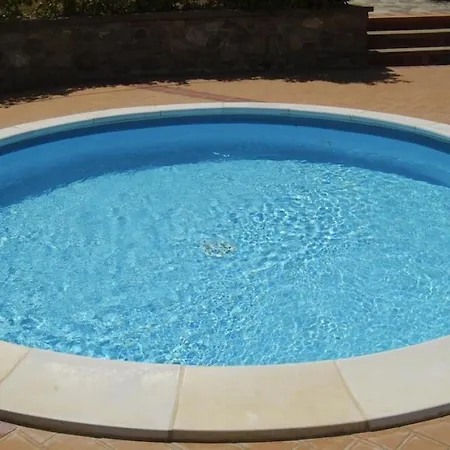 Appartement Sleeps 6 With Pool Lajatico