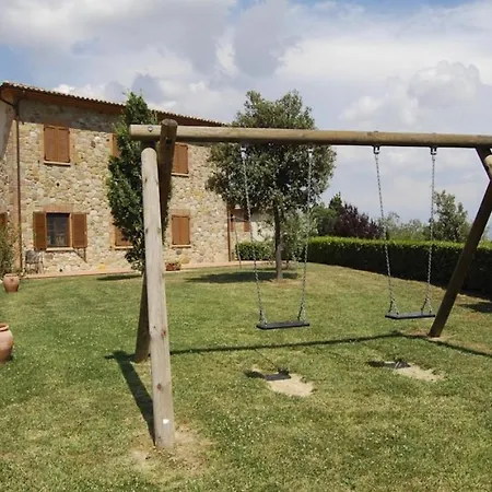 Sleeps 6 With Pool Lajatico